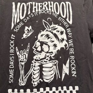 Nursing Tee - Rocking Motherhood - Size M